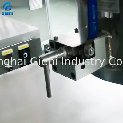 Χειρωνακτική χύνοντας μηχανή χειλικού βάλσαμου τύπων χεριών με τη δεξαμενή ανακατώματος θέρμανσης 20L