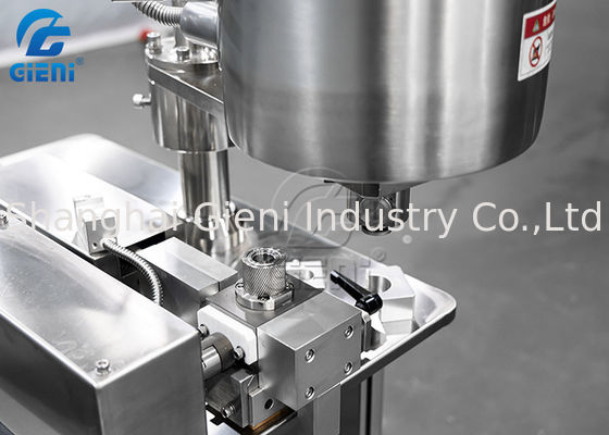 Mascara τύπων εργαστηρίων καλλυντική μηχανή πλήρωσης χειλικού πετρελαίου με τη δεξαμενή 5L