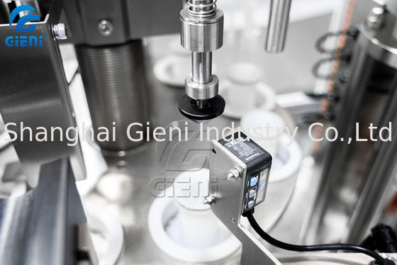 Καλλυντική μηχανή πλήρωσης σωλήνων κυκλοφορίας νερού SUS316L 2400pcs/H