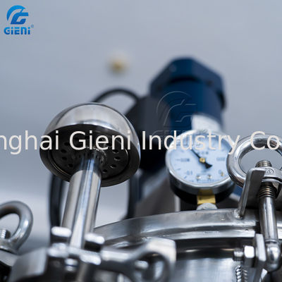 καλλυντική μηχανή πλήρωσης κρέμας 45pcs/Min 100ml Concealer με την ανύψωση ακροφυσίων