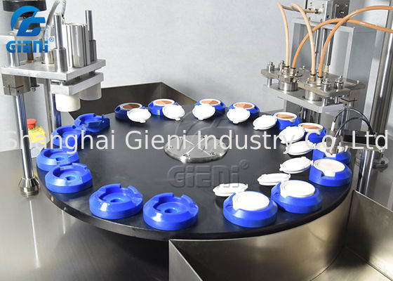 20ml περιστροφική καλλυντική μηχανή πλήρωσης για την κρέμα 30pcs/Min ιδρύματος του BB