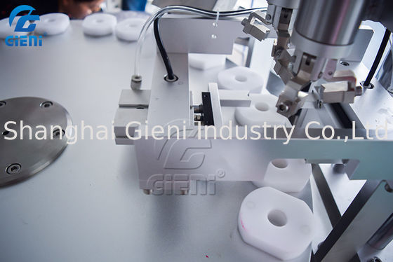 Το ημι αυτόματο περιστροφικό χείλι δεξαμενών 15L σχολιάζει τη μηχανή πλήρωσης