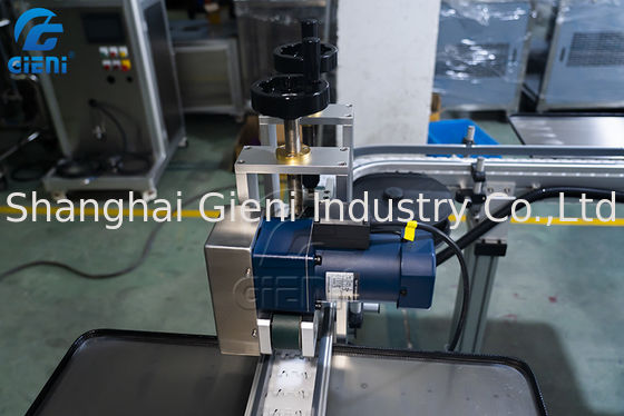 Γεμίζοντας και δροσίζοντας γραμμή αυτόματων ενιαίων ακροφυσίων αντλιών εργαλείων για το βάλσαμο σφαιρών